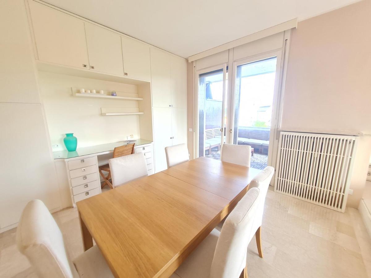 Ottoboni Charme Apartment With Terrace Milan Bagian luar foto